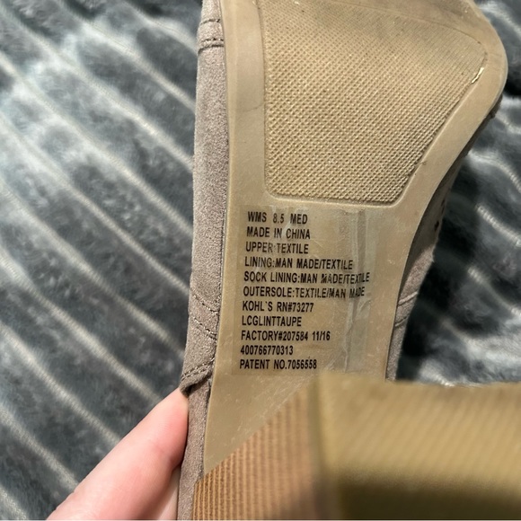 LC Lauren Conrad open toe, laser cut detail heels - Picture 8 of 8